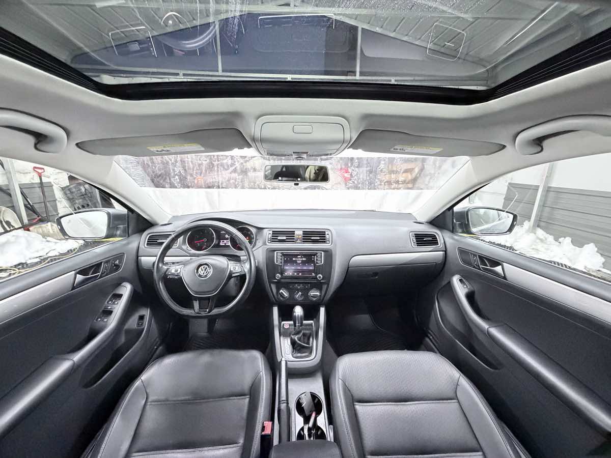 2017 Volkswagen Jetta SE - Photo 24