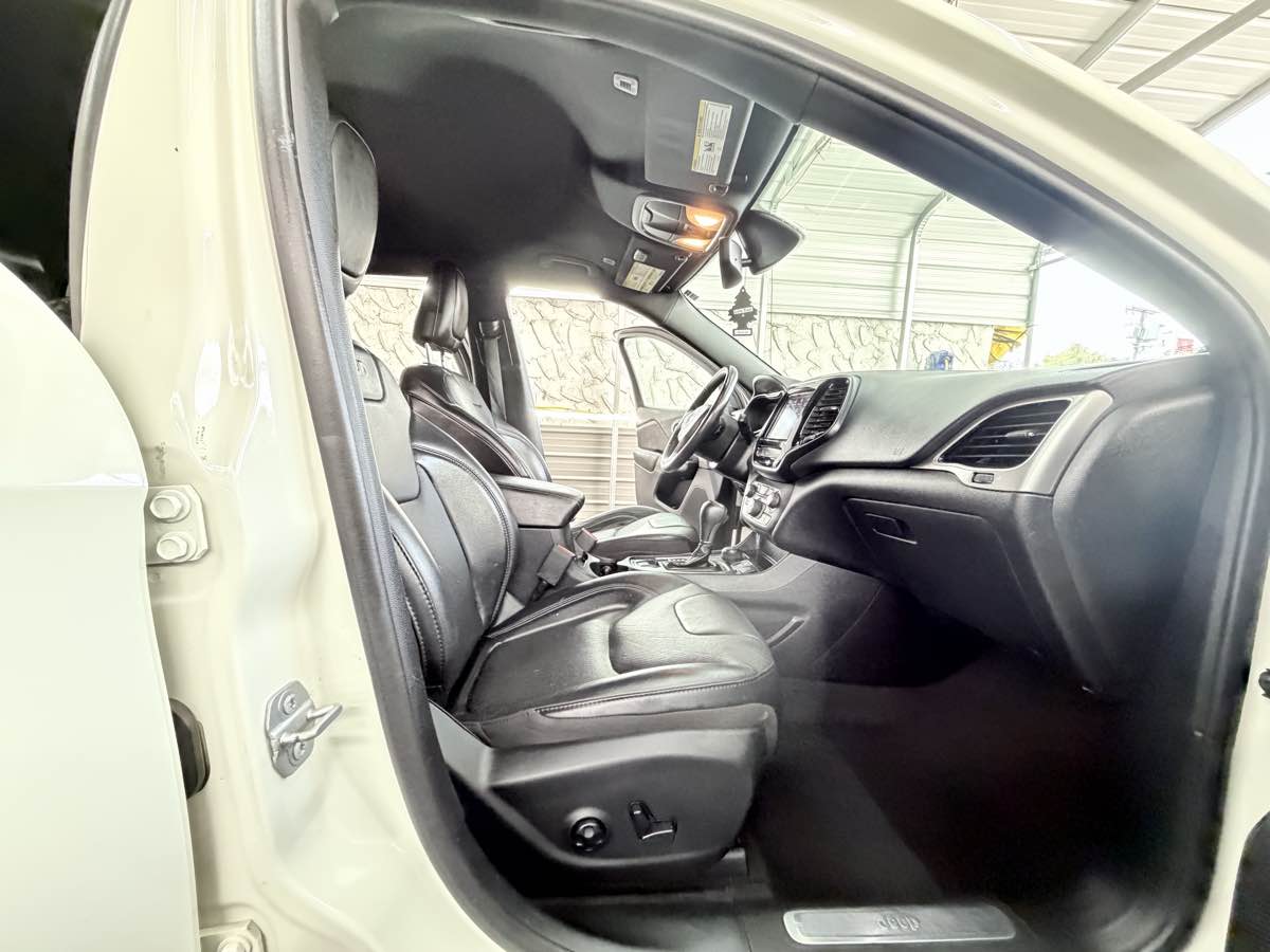 2019 Jeep Cherokee High Altitude - Photo 19