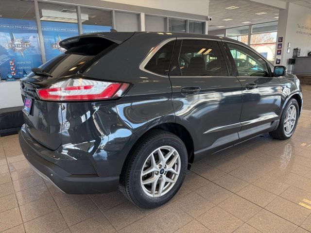 2021 Ford Edge SEL photo 3