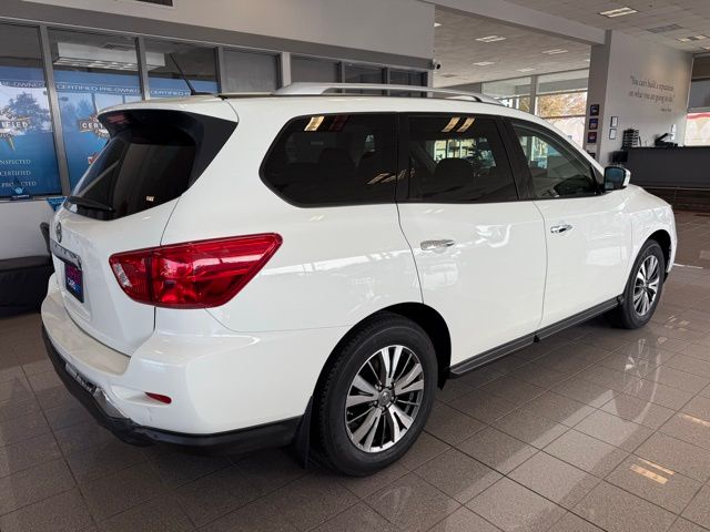 2018 Nissan Pathfinder S photo 3
