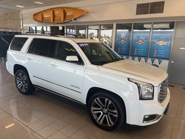 2019 Gmc Yukon Denali Ultimate photo 2