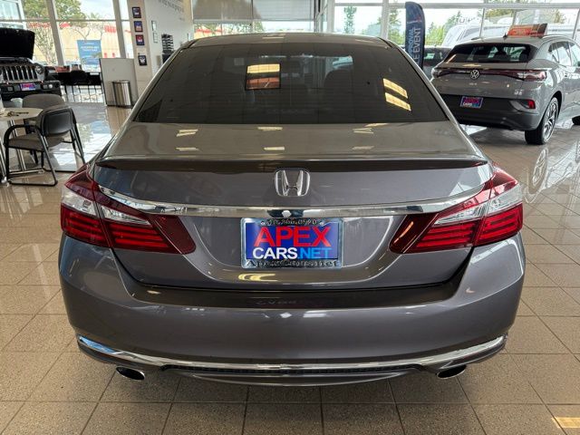 2017 Honda Accord Sport photo 4