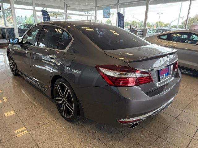 2017 Honda Accord Sport photo 5