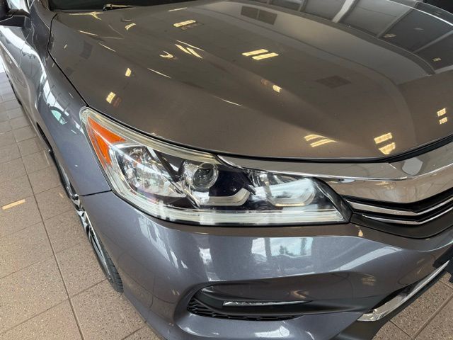 2017 Honda Accord Sport photo 9