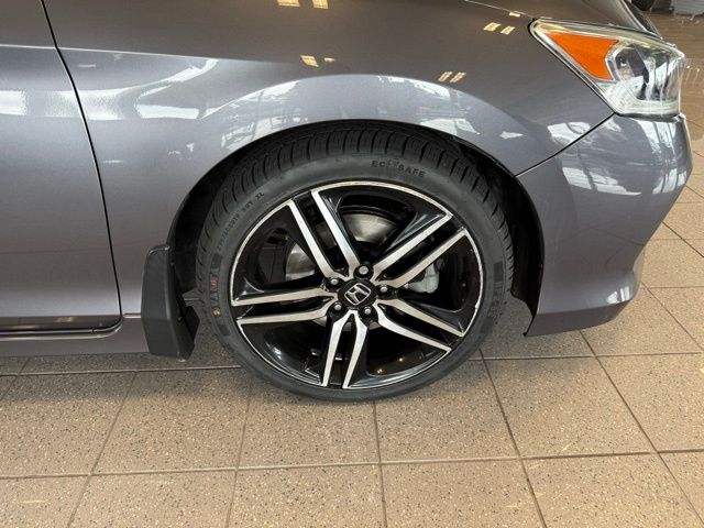 2017 Honda Accord Sport photo 10