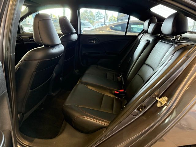 2017 Honda Accord Sport photo 21