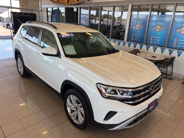 2023 Volkswagen Atlas V6 SE Technology photo 2