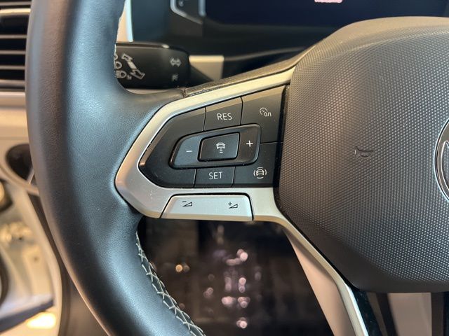 2023 Volkswagen Atlas V6 SE Technology photo 32