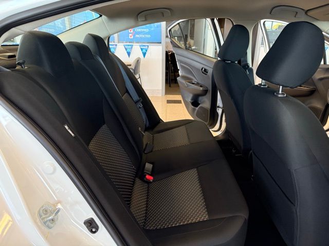 2021 Nissan Versa 1.6 S photo 21