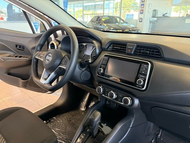 2021 Nissan Versa 1.6 S photo 24