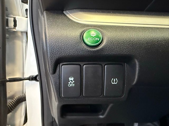 2016 Honda CR-V LX photo 19