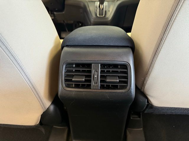 2016 Honda CR-V LX photo 25