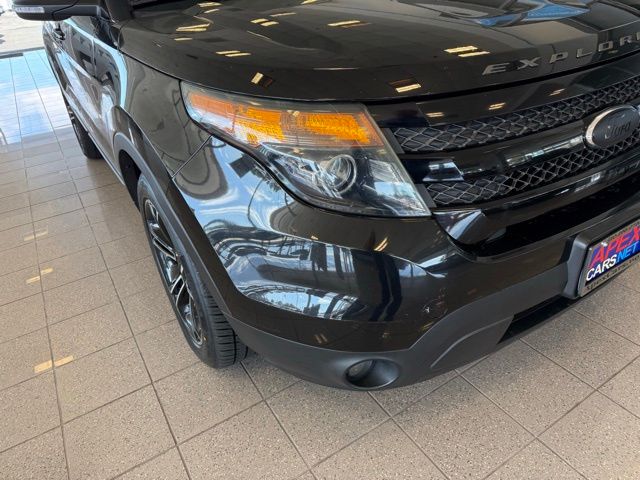 2015 Ford Explorer Sport photo 9