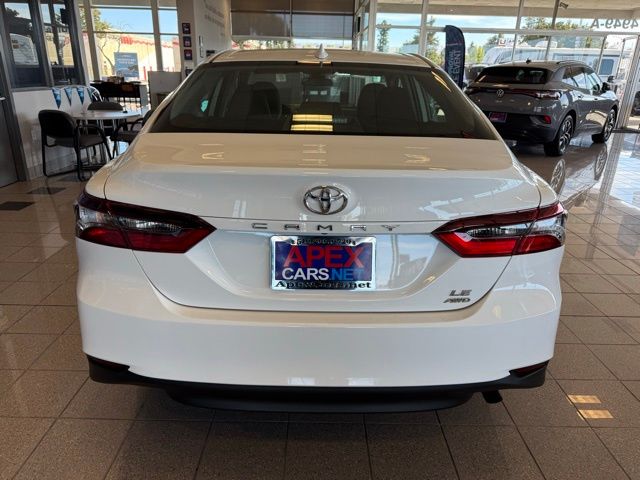 2023 Toyota Camry LE photo 4