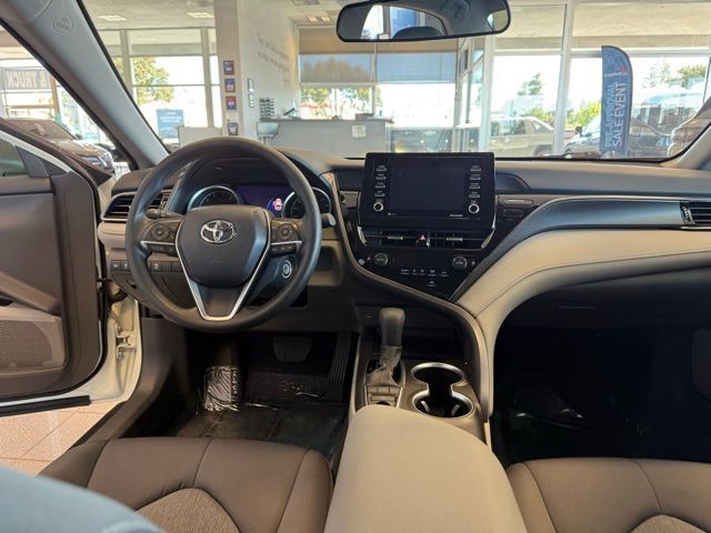 2023 Toyota Camry LE photo 24