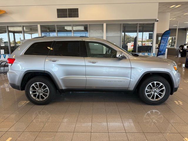 2015 Jeep Grand Cherokee Limited photo 2