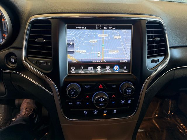 2015 Jeep Grand Cherokee Limited photo 14