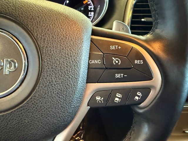 2015 Jeep Grand Cherokee Limited photo 16