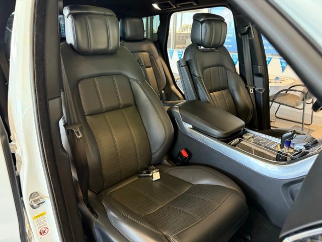 2018 Land Rover Range Rover Sport HSE Dynamic photo 24