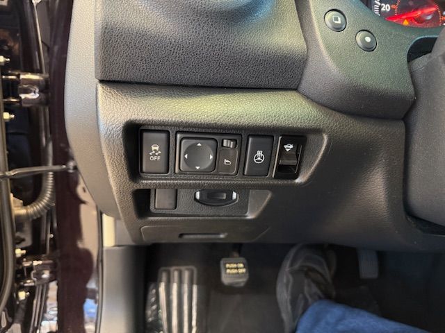 2011 Nissan Maxima SV photo 19