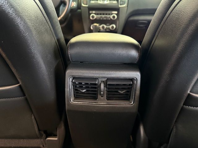 2011 Nissan Maxima SV photo 24