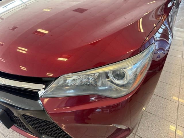 2017 Toyota Camry XSE photo 8