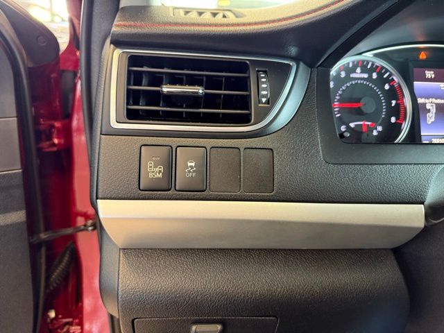 2017 Toyota Camry XSE photo 16