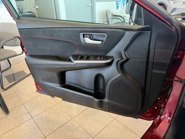 2017 Toyota Camry XSE photo 18