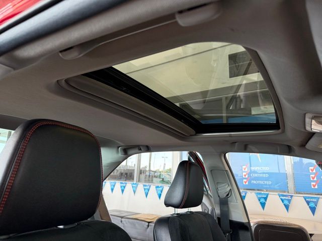 2017 Toyota Camry XSE photo 24