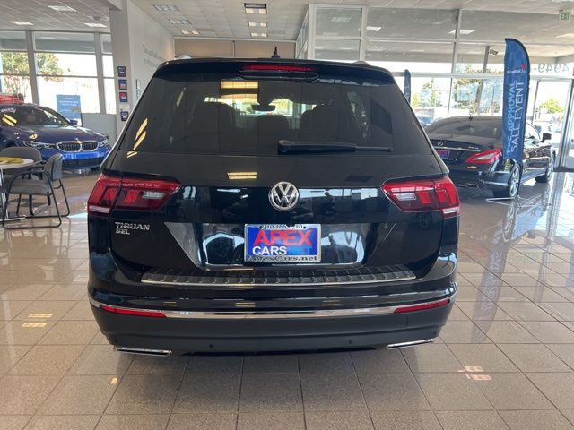 2020 Volkswagen Tiguan SEL photo 6