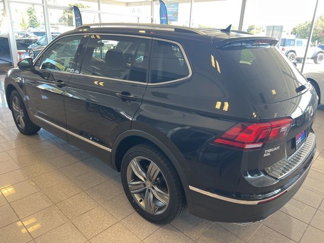 2020 Volkswagen Tiguan SEL photo 9