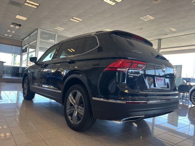 2020 Volkswagen Tiguan SEL photo 11