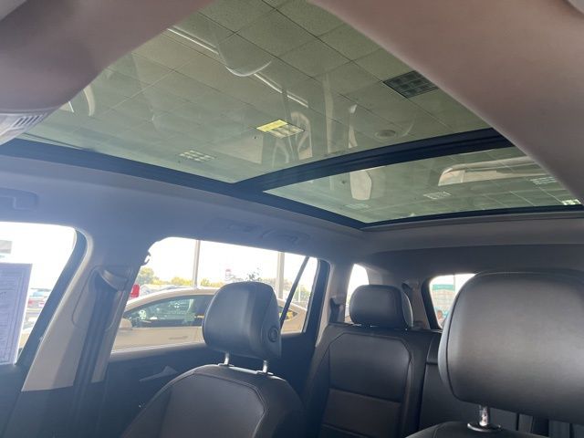 2020 Volkswagen Tiguan SEL photo 33