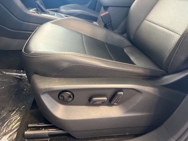 2020 Volkswagen Tiguan SEL photo 34