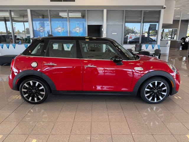 2019 Mini Cooper 4 Door Hardtop Signature photo 2