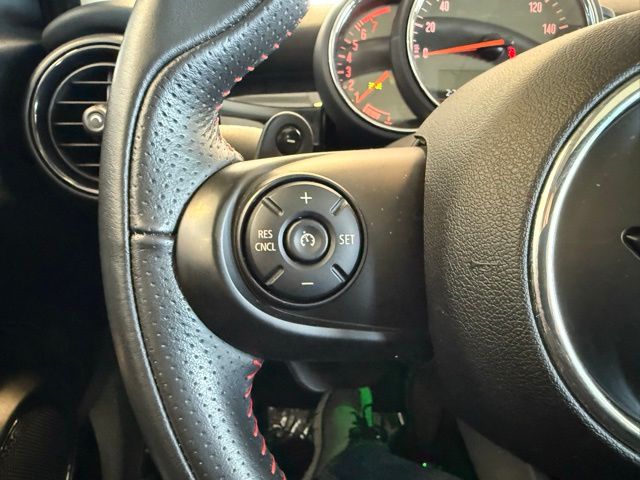 2019 Mini Cooper 4 Door Hardtop Signature photo 18