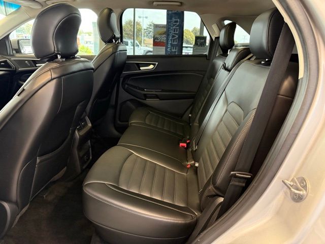 2017 Ford Edge SEL photo 19