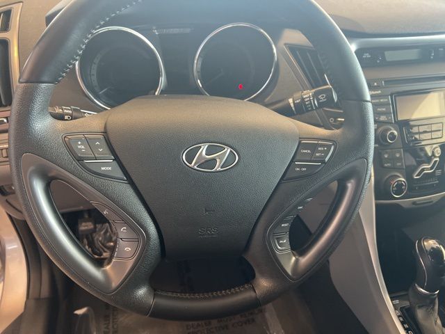 2012 Hyundai Sonata Base photo 24