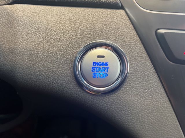 2012 Hyundai Sonata Base photo 32