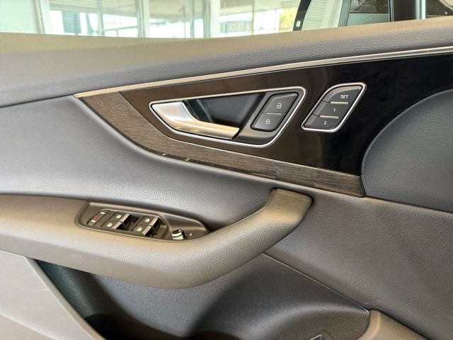 2017 Audi Q7 3.0T Premium Plus photo 20