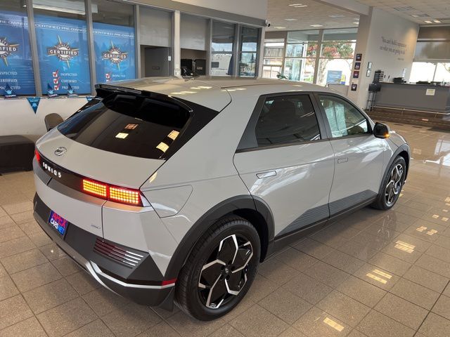 2023 Hyundai Ioniq 5 SEL photo 5