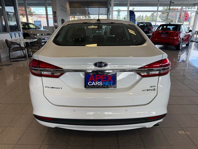 2018 Ford Fusion Hybrid SE photo 3