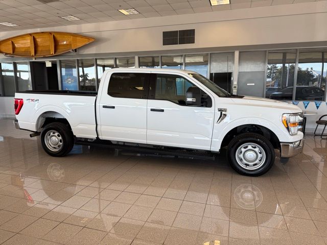 2022 Ford F-150 XLT photo 2