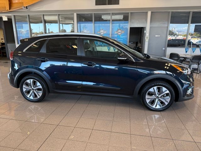 2022 Kia Niro EV EX photo 2