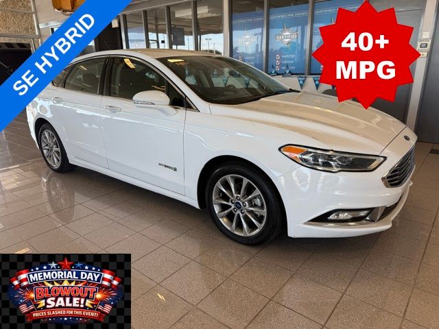2017 Ford Fusion SE's photo