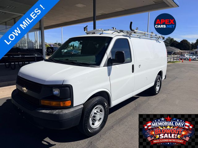 2015 Chevrolet Express 2500 Work Van HD's photo