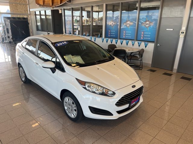 2018 Ford Fiesta S - Photo 2