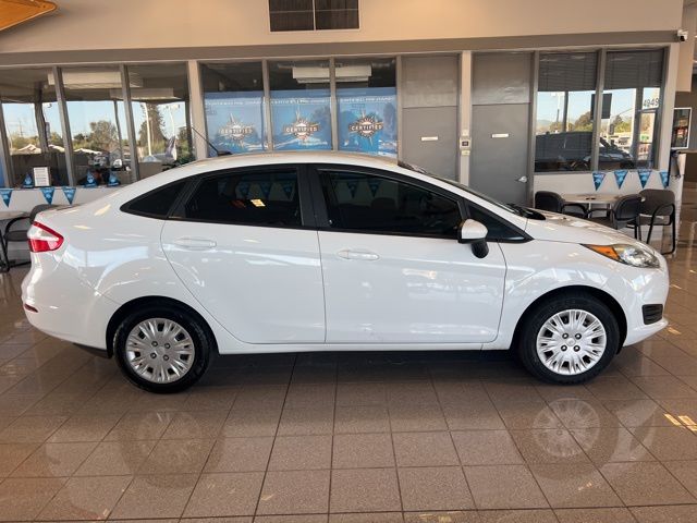 2018 Ford Fiesta S - Photo 4