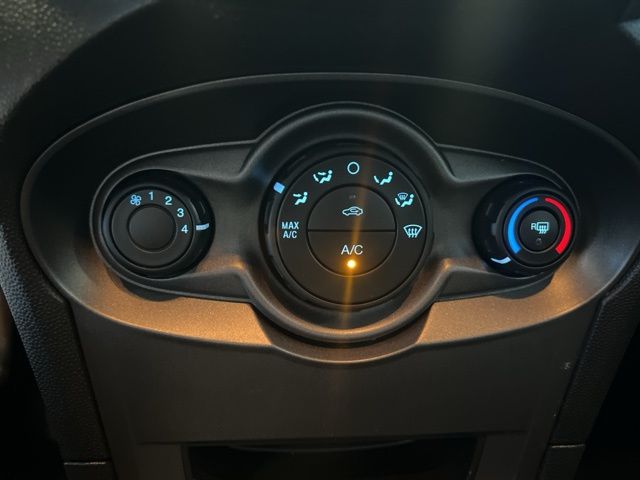 2018 Ford Fiesta S - Photo 24