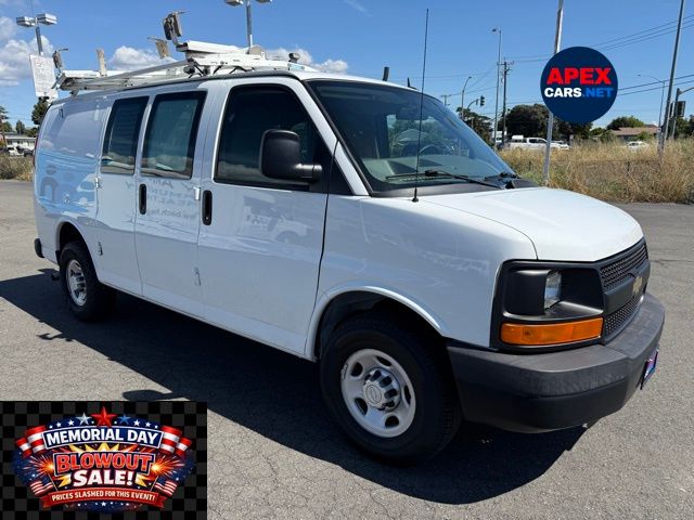 2015 Chevrolet Express 2500 Work Van HD's photo